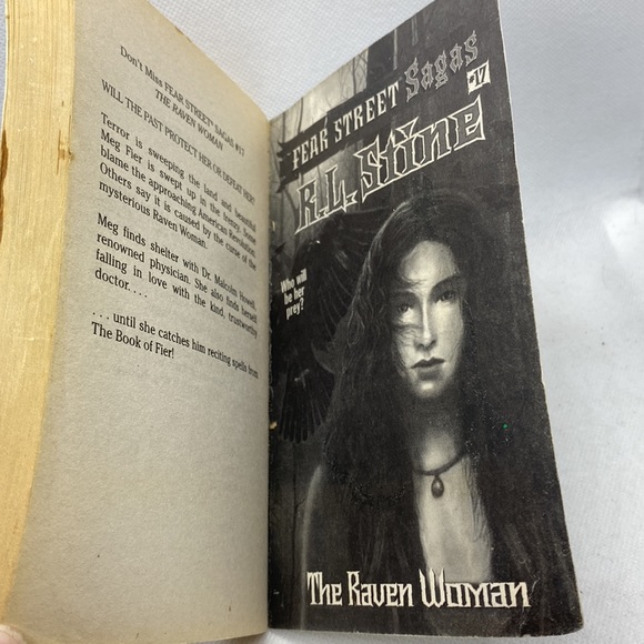 Fear Street Sagas: #16 The Hand of Power First Edition 1999 Softcover Book - Picture 14 of 16